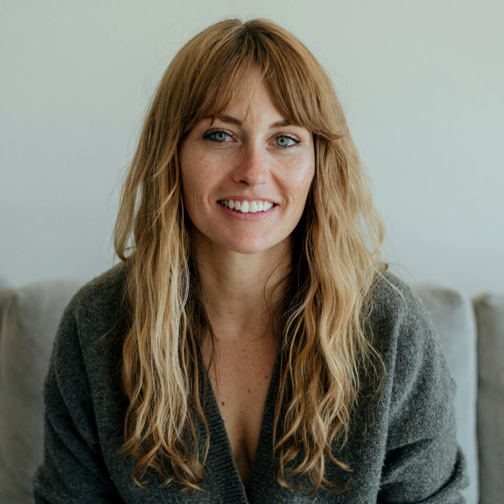 Kundenbewertung von Lena T. zu individuell bedruckten Firmensocken von Sockenprinz – angenehmer Stoff und modernes Design.