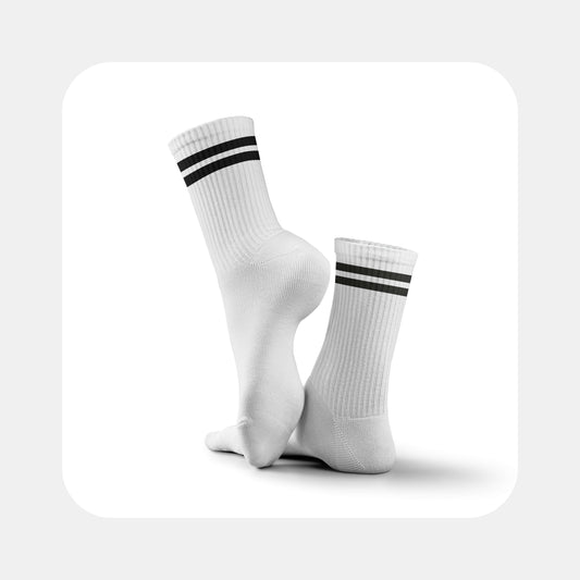 Produktfoto: Weiße Tennissocken mit Streifen am Bund (Streifen-Edition).